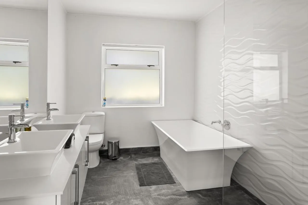 Villa Ravensteyn - Camps Bay Luxury Villa Cape Town 0*,